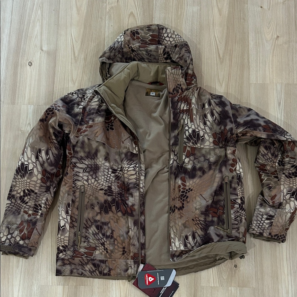 Kryptek Camo Hooded Softshell Jacket in Brown/Tan